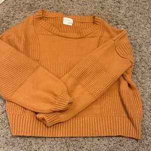 Universal Thread Women's Sweater in Rich Tan